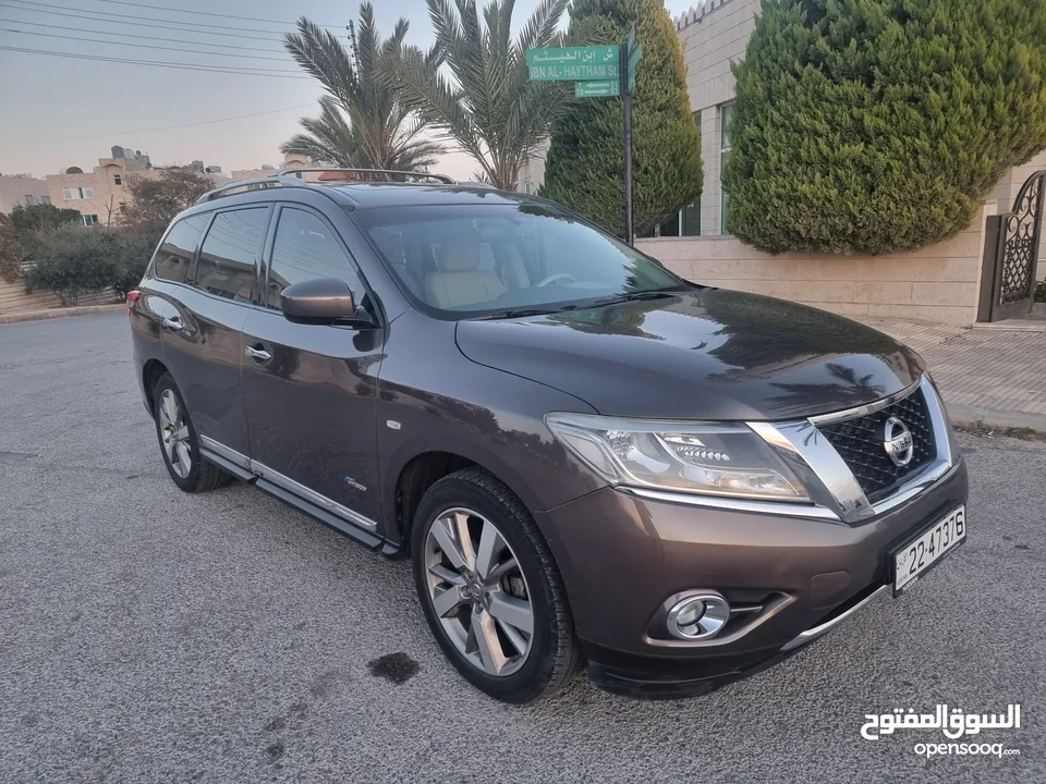 Nissan pathfinder hybrid 2015 suv for sale