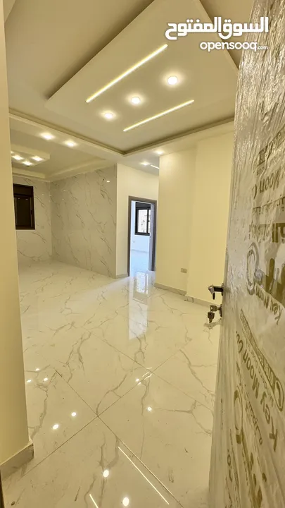 شقق جديده من المالك/ مجمع عمان مقابل الكارفور
