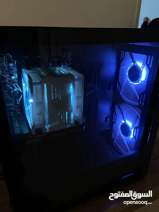 اجهزة كمبيوتر مستعمله بحال الجديد Computers for gaming and design in excellent condition