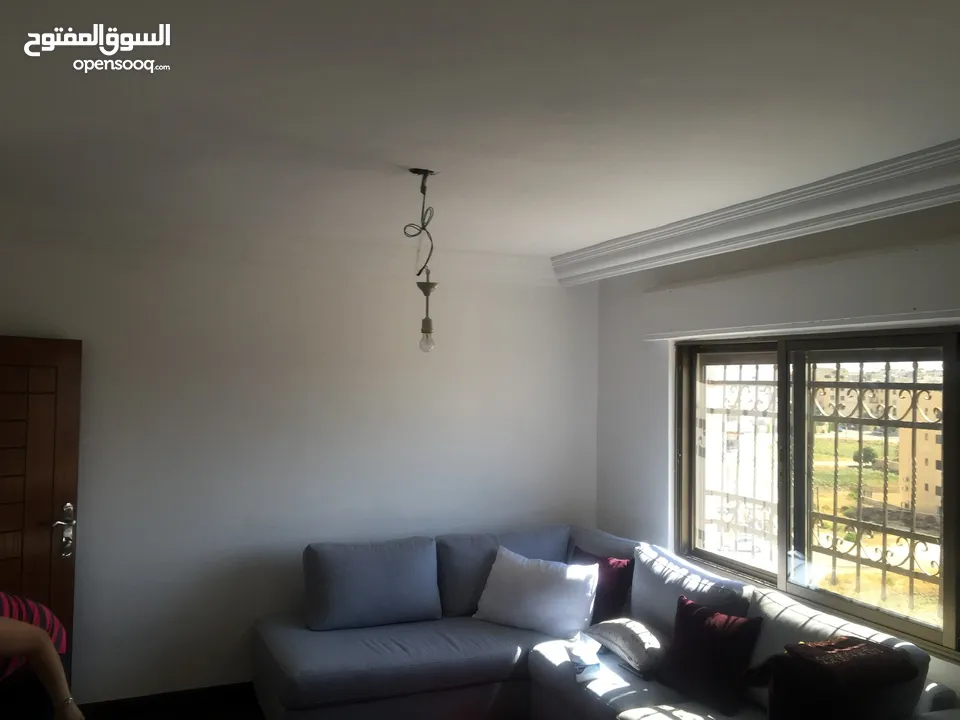 شقه مع روف للبيع في رجم عميش