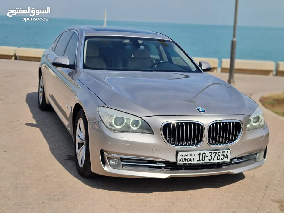 BMW 730li نظيفة جداً