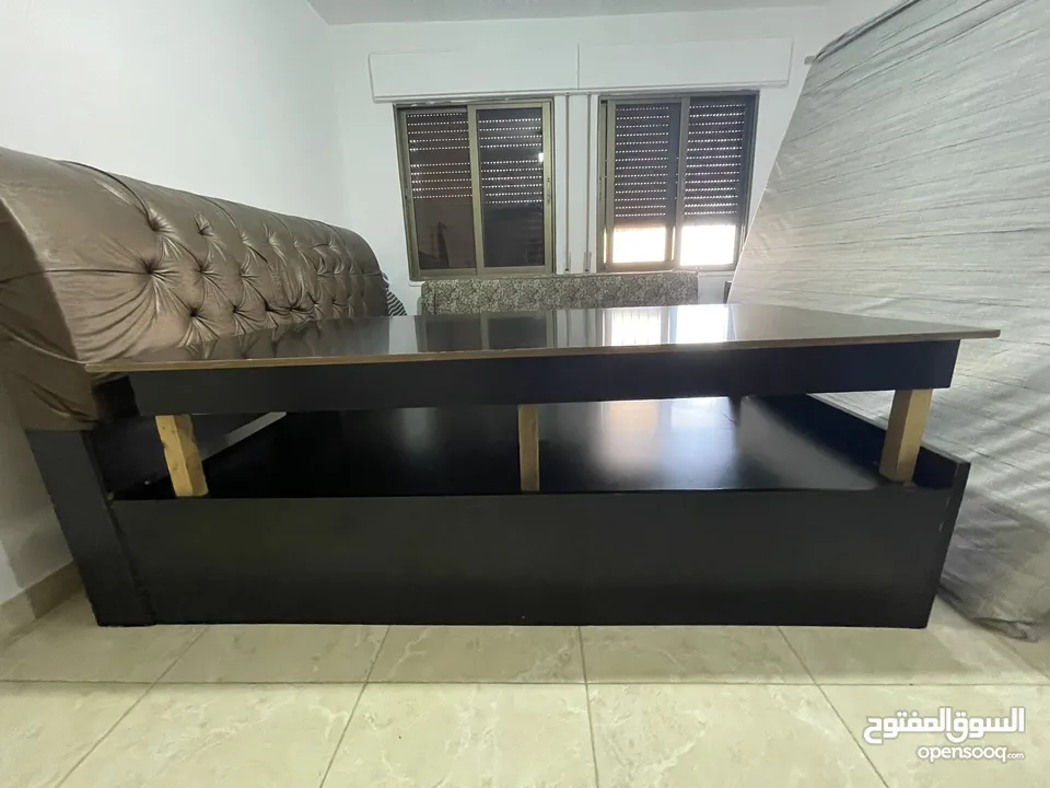 تخت سعودي للبيع