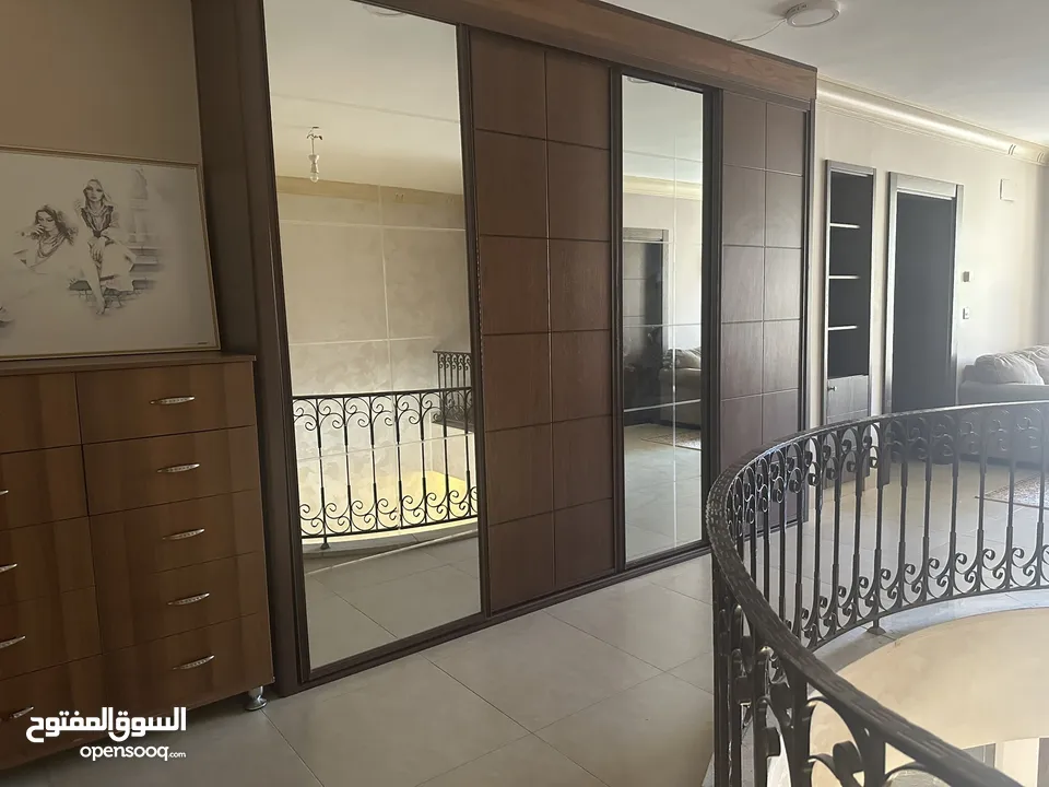 فيلا للايجار السنوي في ضاحية الرشيد