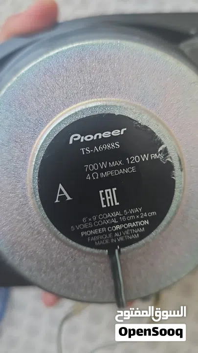 سماعات pioneer مضخم صوت أمبليفاير جي ام sony . طقم صوت سيارة متكامل وجاهز للتركيب