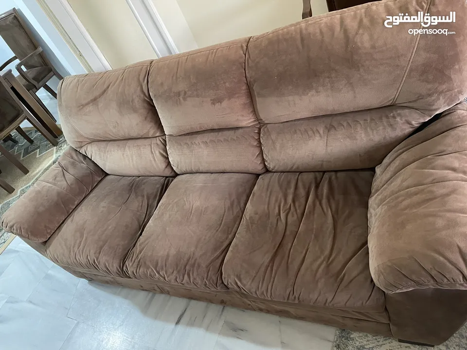 طقم كنب بحاله جيده