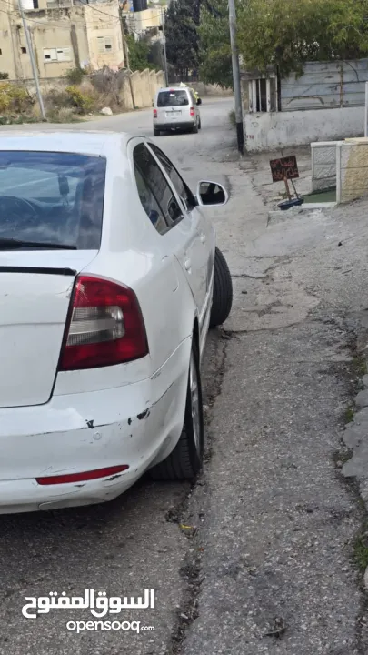 سكودا رمش للبيع بسعر مغري