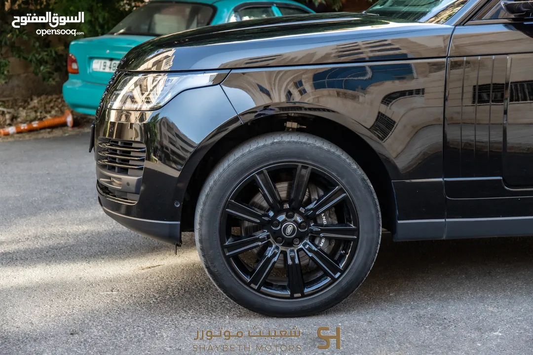 Range Rover Vogue Autobiography plug in hybrid 2022 Black edition