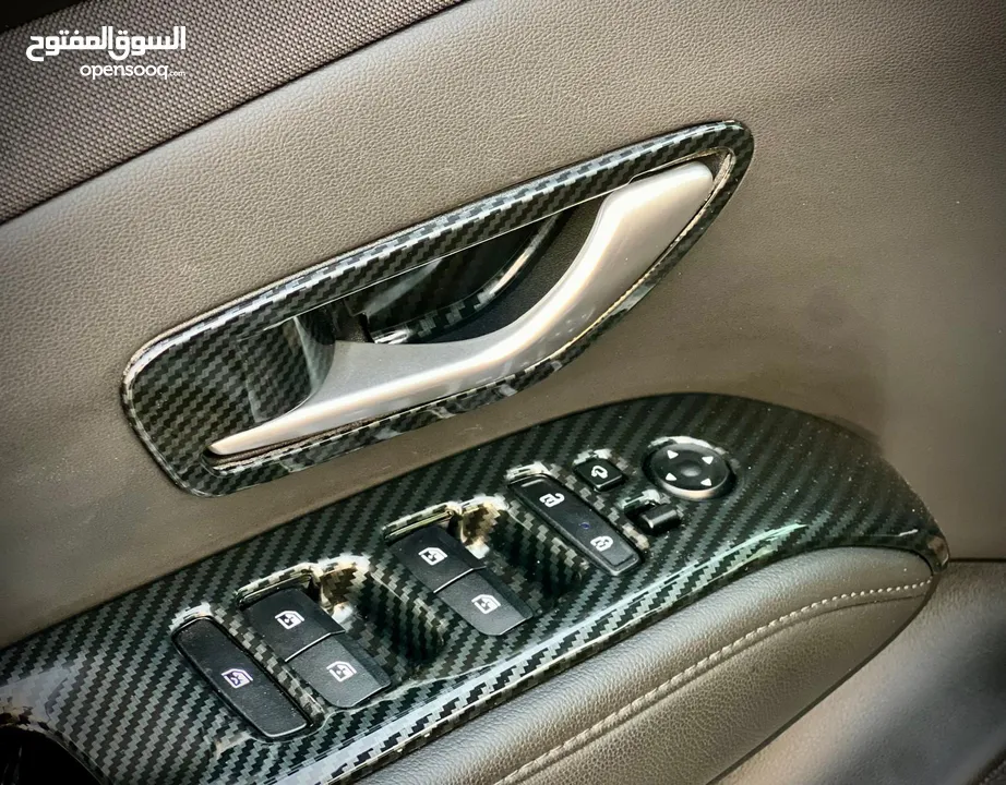 هونداي توسان/2022 فل الفل فتحة سقف بانوراما  2x4 ///240Hp بنزين + كهرباء  ( Haybrid) 1600cc
