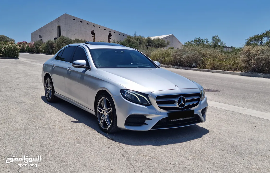 فل أوبشن - دهان شركة بالكامل - سيارة مميزة جدا جدا - Mercedes benz (E200) - AMG