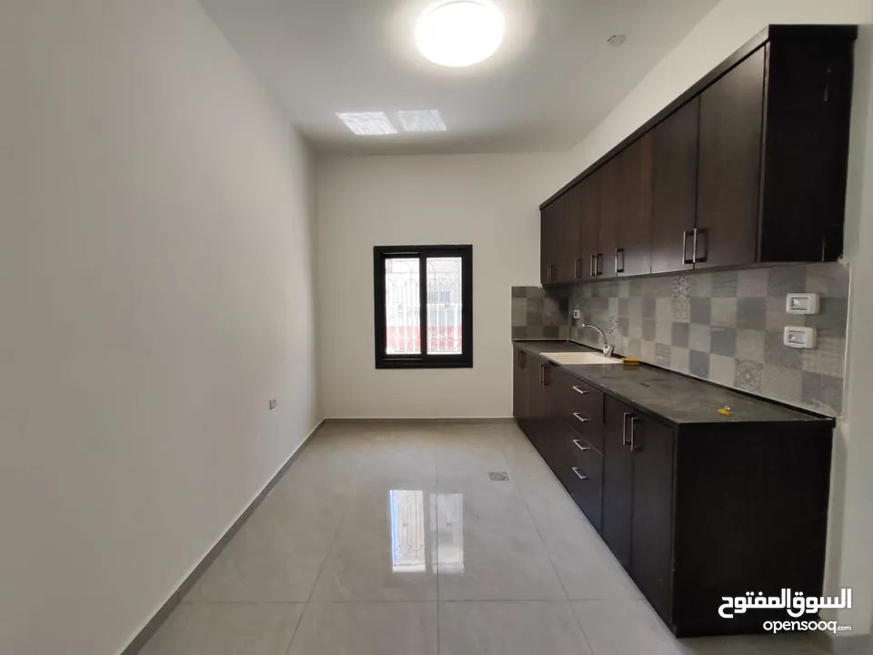 شقة للبيع – الرام  أول نزول الكسارات قرب سوبر ماركت السلايمة