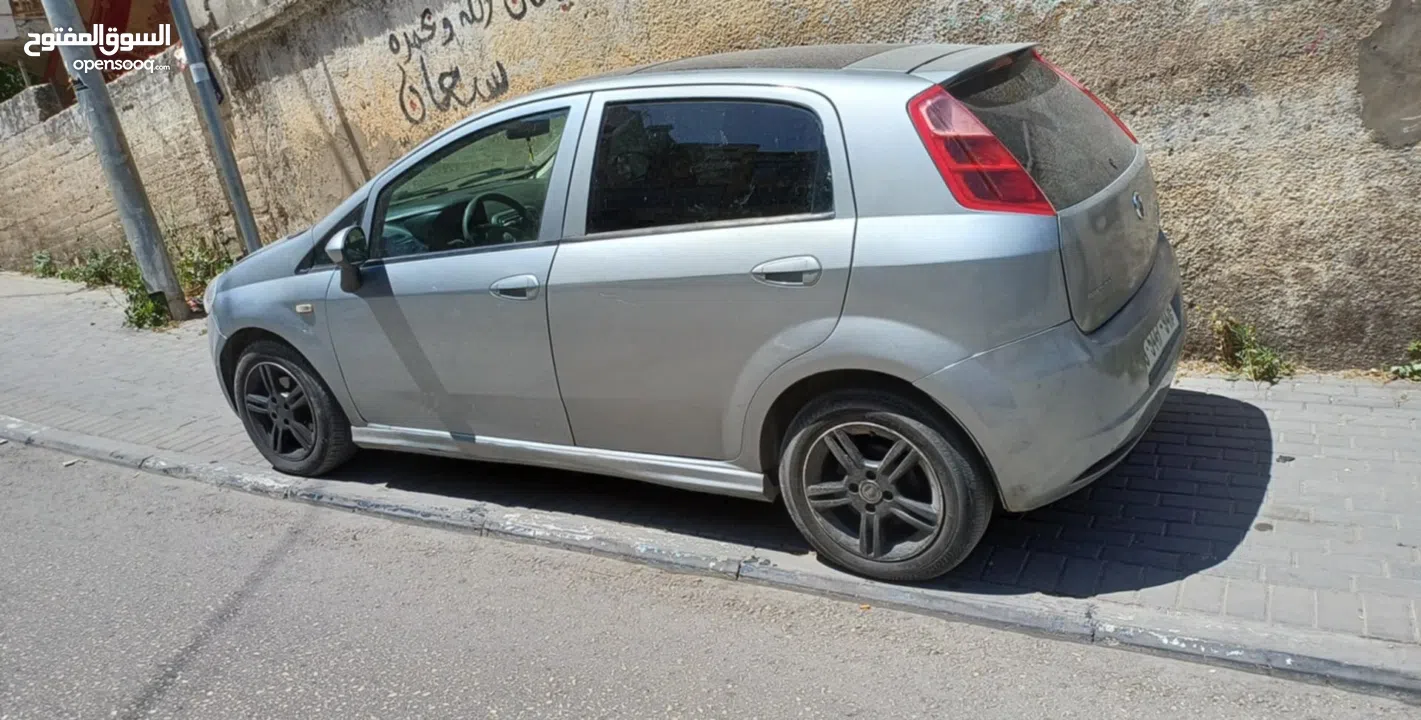 سيارة فيات بونتو