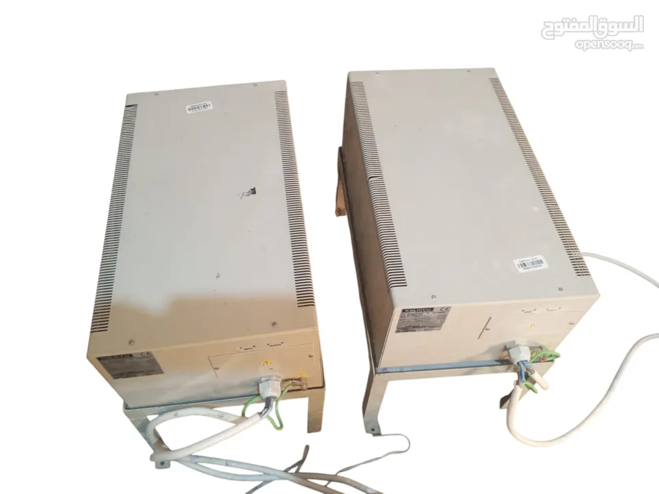 اجهزة تنظيم كهرباء عاليةVoltage Regulator القدره صناعه اسبانيه 10000 وات عدد 2 السعر للجهازين