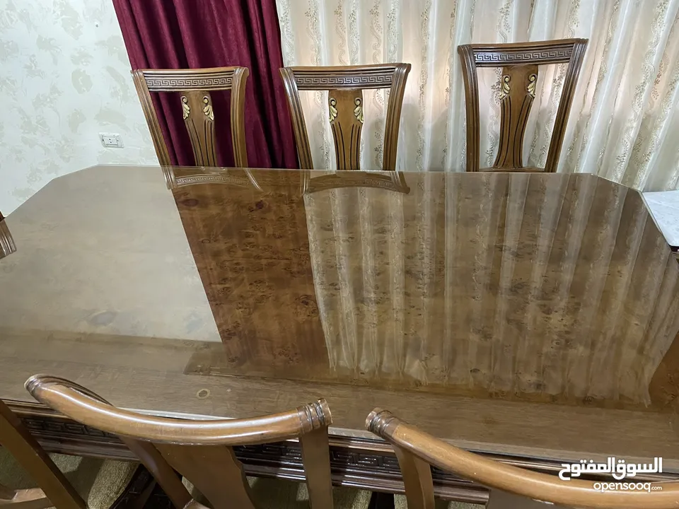 طاولة سفرة كبيرة جدا فخمة