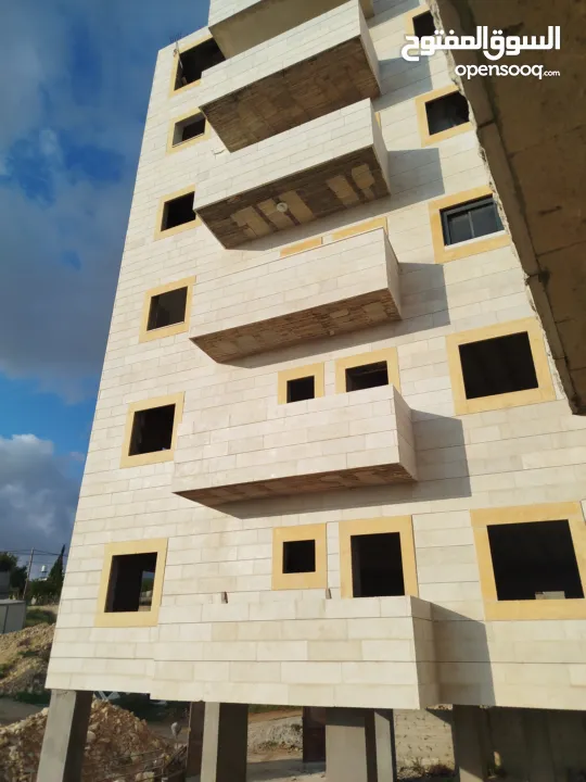 شقه للبيع مساحة 140م بإطلاله  مميزه