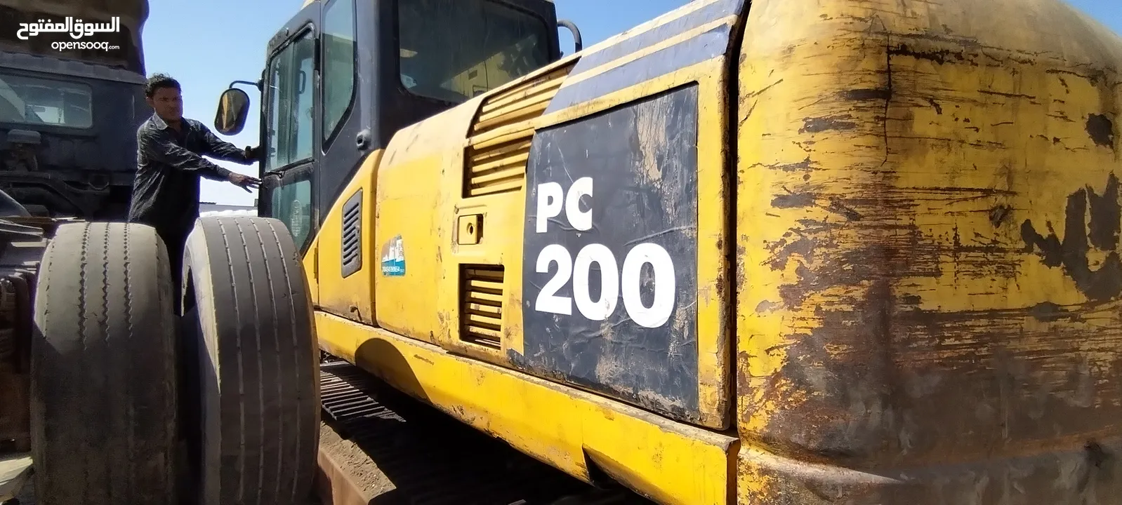 Komatsu pc200-7 model 2009 original colour no damage