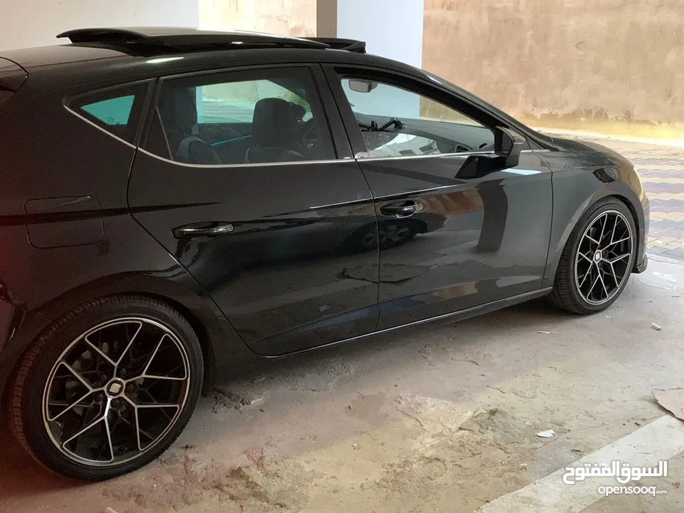 سيارة Seat Leon Xcellence 2018 للبيع بحالة ممتازة بسعر الكاش فقط .