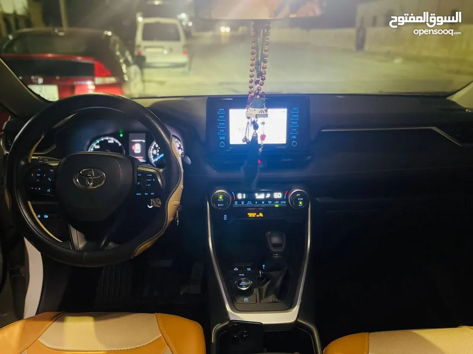Toyota RAV4_LE/AWD 2022