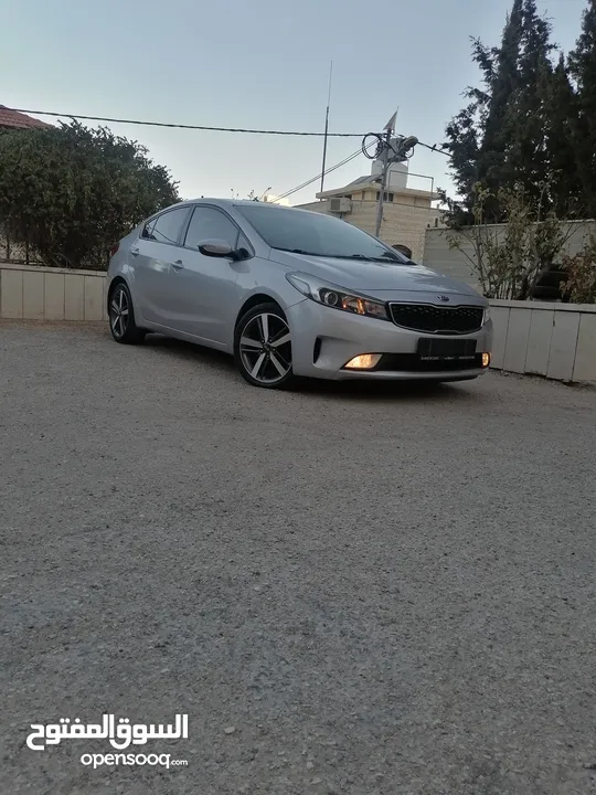 كيا K3 /ماتور 1600 / فحص نخب /اتوماتيك / سولار / اقتصاديه جدا غنيه عن التعريف