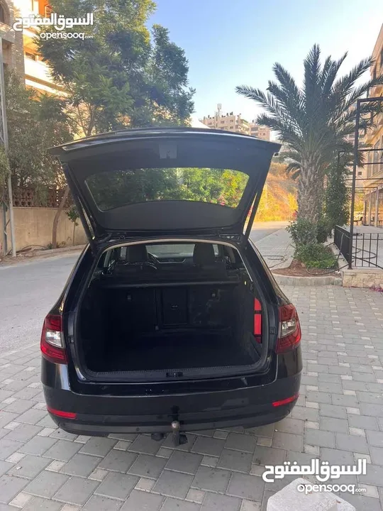 سكودا لورين الكلمينت فل بدون فتحا