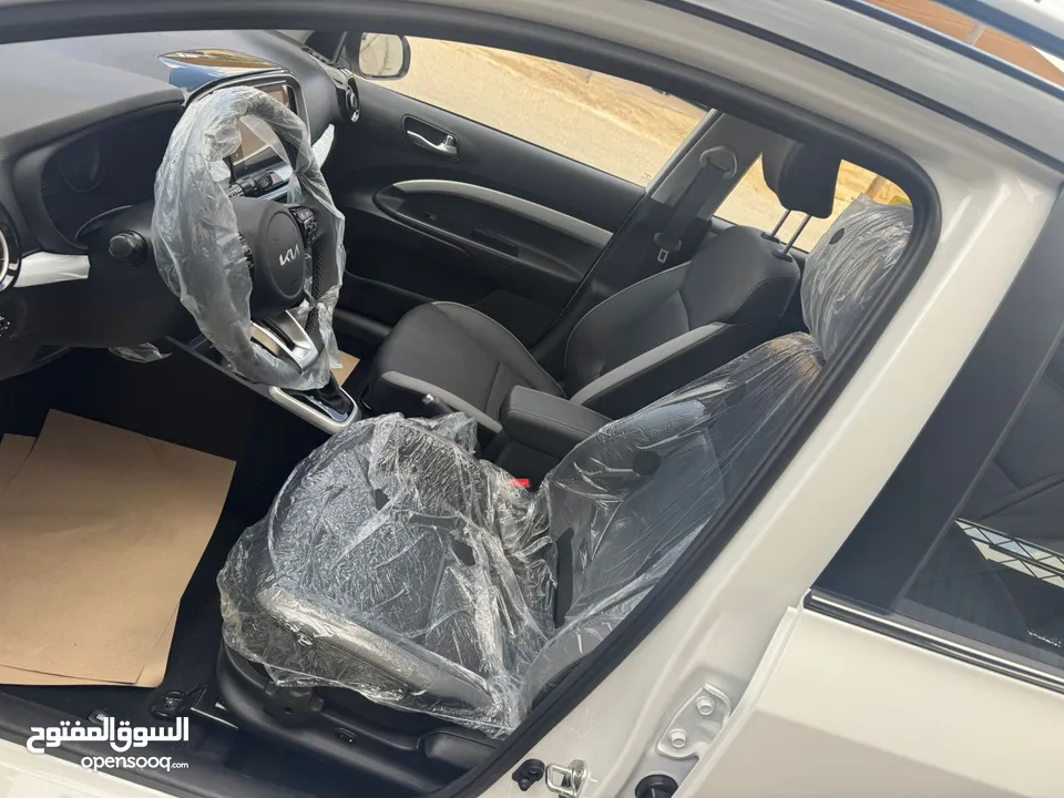 Kia K1 2025  كيا ك ون فل اضافات فتحة سقف مقاعد جلد كامل