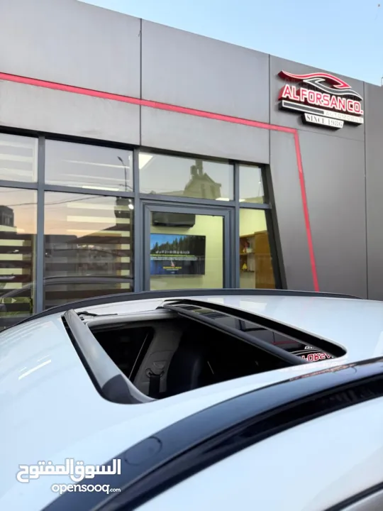 كيا نيرو هايبرد مع فتحة سقف Kia_Niro_Hybrid