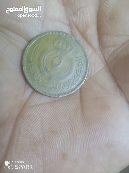 لمحبي التراث الاردني القديم عملات 5 فلس 1974 و1962 المعروفه بل تعريفه زمن الطيبين