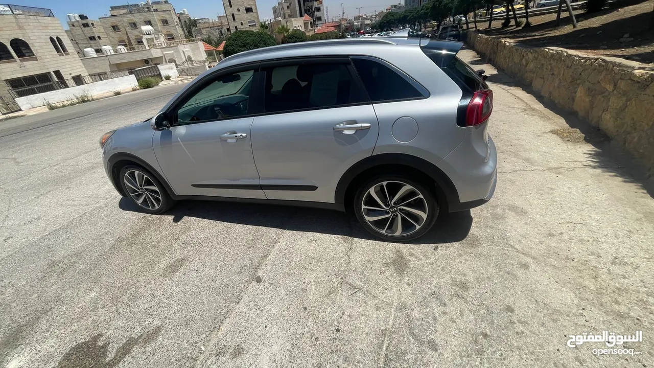 للبيع كيا نيرو 2017 "تورنج" أعلى فئة. مواصفات فل كامل  kia niro touring 2017 full options