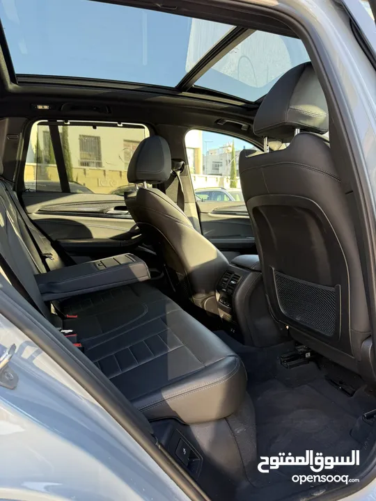 BMW x3 30e ترخيص 2022 ترخيص  محرك 2000 هايبرد plug in/يقطع على الشحنه 30 كيلو متر  293 حصان