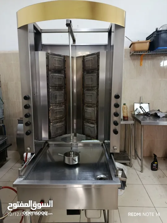 عدة مطعم للبيع