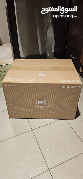 Samsung Microwaves Oven MW4000D Brand New