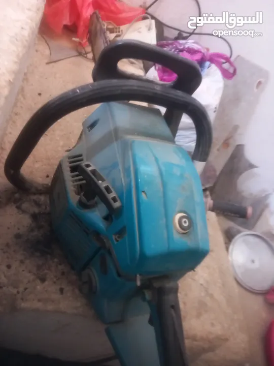 منشار حطب بنزين وصاروخ قص صناعي