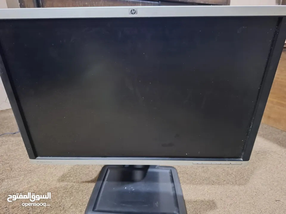 كومبيوتر العاب فئة متوسطة مستعمل للبيع بحالة جيداكومبيوتر العاب فئة متوسطة مستعمل للبيع بحالة جيدا
