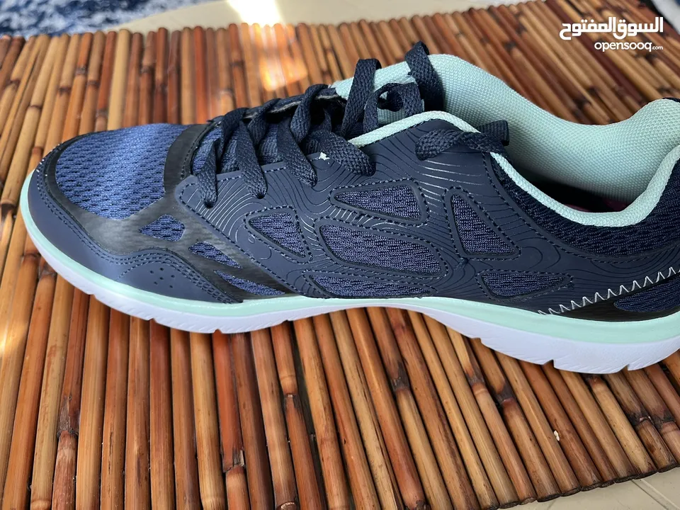 حذاء SKECHERS اصلي اقرأ الوصف