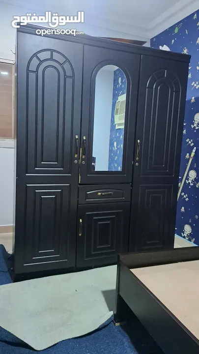 2 Beds + 3 Doors Cabinet