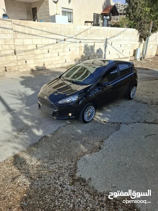 للبيع فورد فيستا