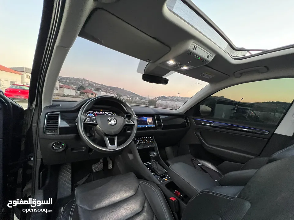 سكودا كودياك  فل الفل فتحة سقف بانوراما 190 حصان  4x4- /2020  دفع رباعي عداد قليل 30000
