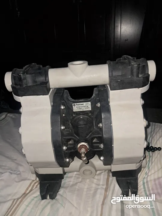 مضخة ماء جديدة وماتورات مع جير مستعمل