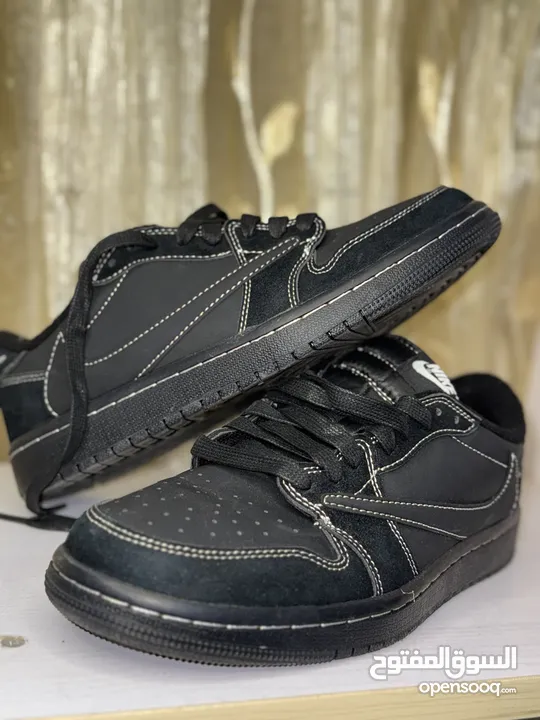 حذاء فخم جداا بنسخة نادرة مستعجلل قابل للتفاوض  Air Jordan 1 Travis Scott Retro Low "Black Phantom"