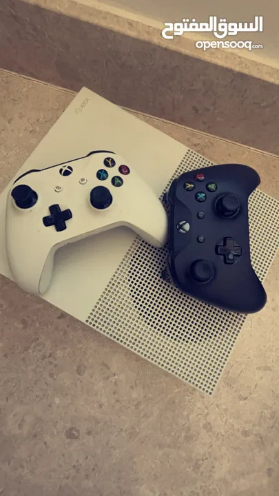 Xbox one s for sale good condition  اكس بوكس ون اس للبيع الحالة جيدة