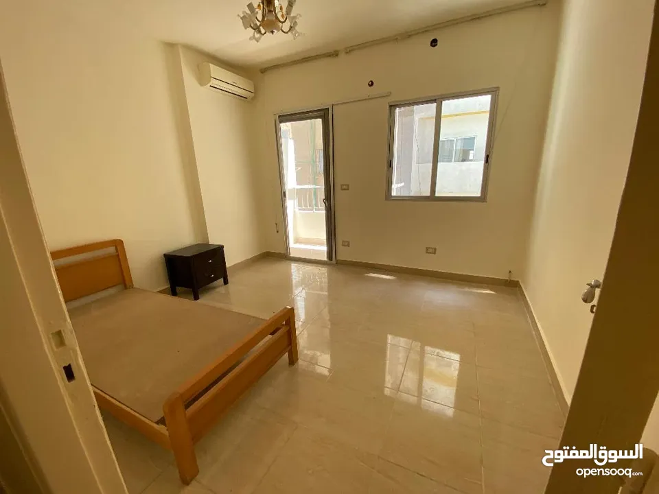 Flat in CLASSIEST area of Hamra for sale/ Exchange for SMALLER flat