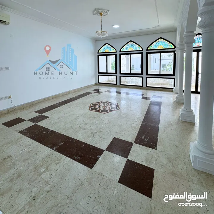 SHATTI AL QURM  5+1 BR TRADITIONAL BEACH SIDE VILLA