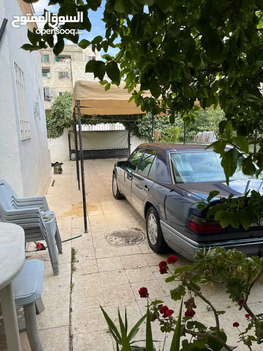بيت مستقل للايجار بمساحة 300 متر ينفع ل(حضانات، دائرة حكومية)