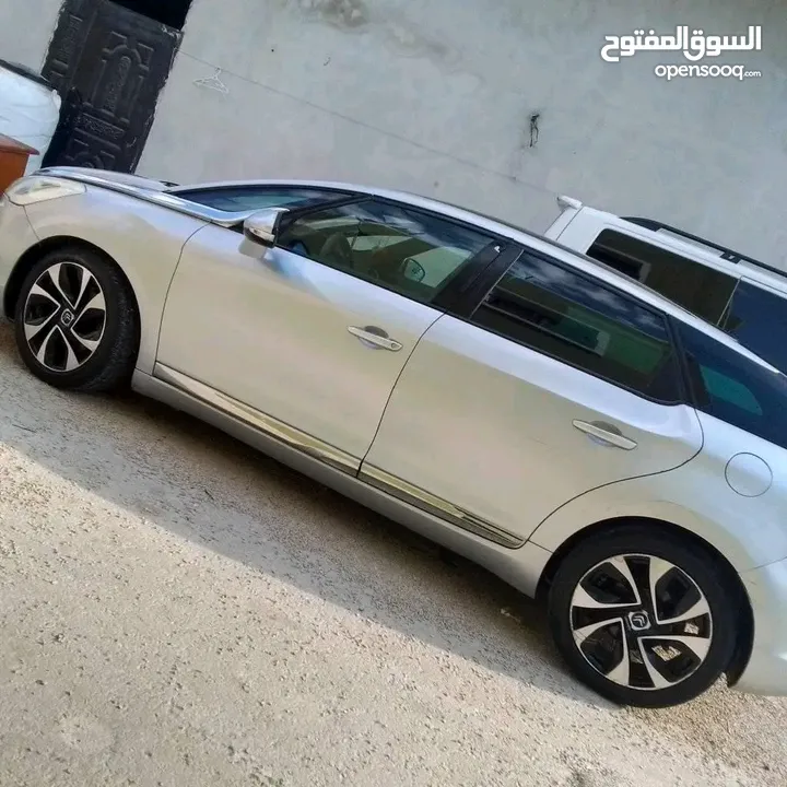 ستروين Ds5 2016. فل اضافات