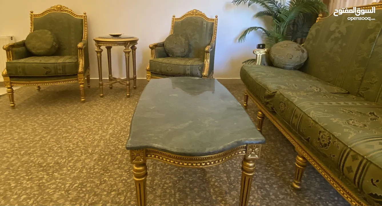 طقم فرنسي مذهب