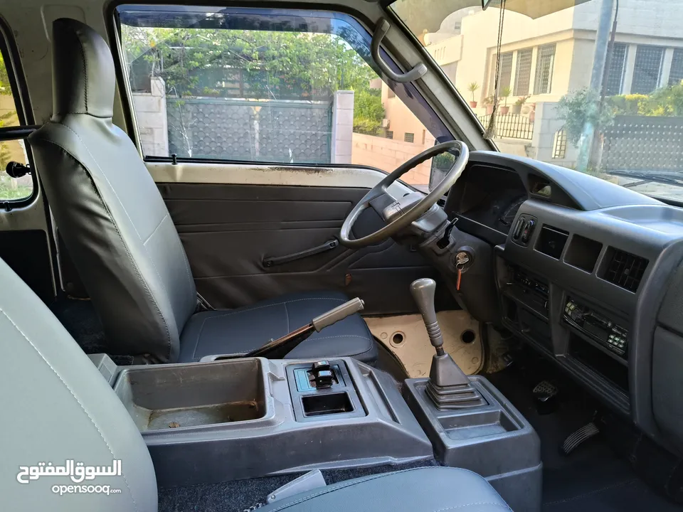 ميتسوبيشي L300 نقل مشترك موديل 2008 لون ابيض