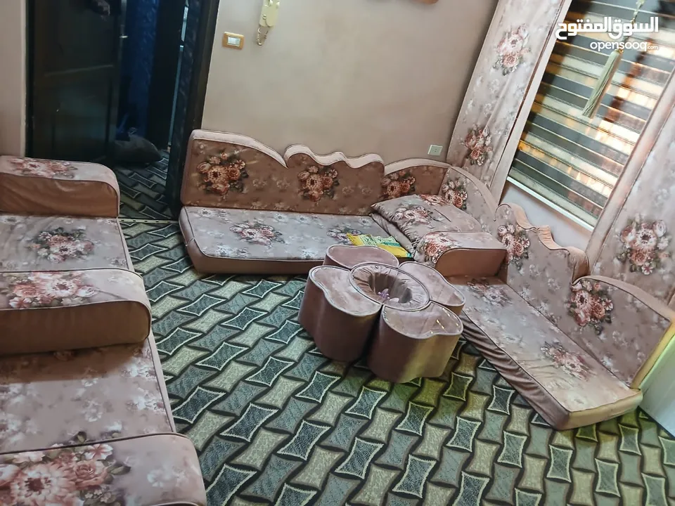 فراش عربي مع الموكيت والبرادي واتواصل فراش عربي مع الموكيت البرداي