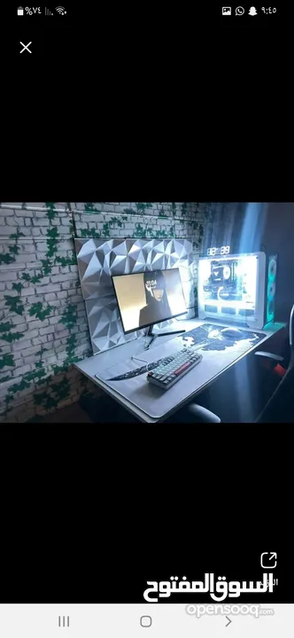 مكتب جيمنج مزود ب اضاءة RGB ملونه مع ريموت تحكم  شامل التوصيل فقط