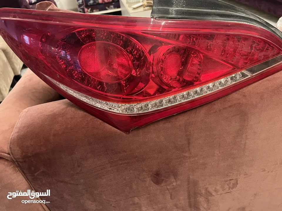 هيونداي جنيسس قطع