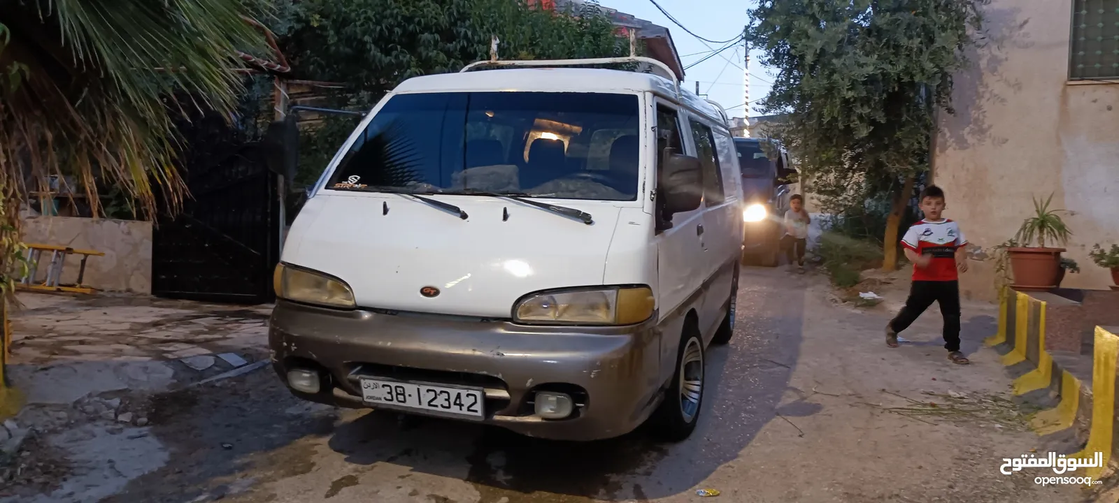 باص H100 موديل 2000 نضيف للبيع