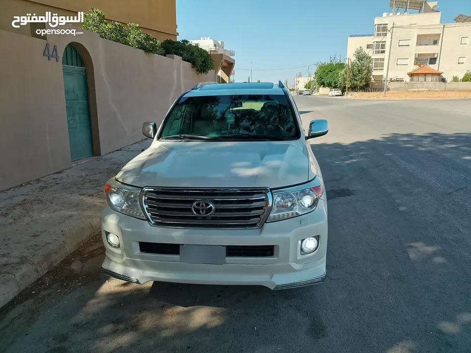 للبيع تويوتا لاندكروزر موديل 2008 محول كامل 2018  كامل متور V8بسعر مغري 24000